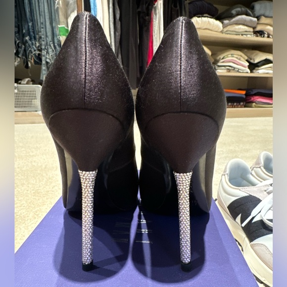 Stuart Weitzman Black Silk Pump - Picture 5 of 6